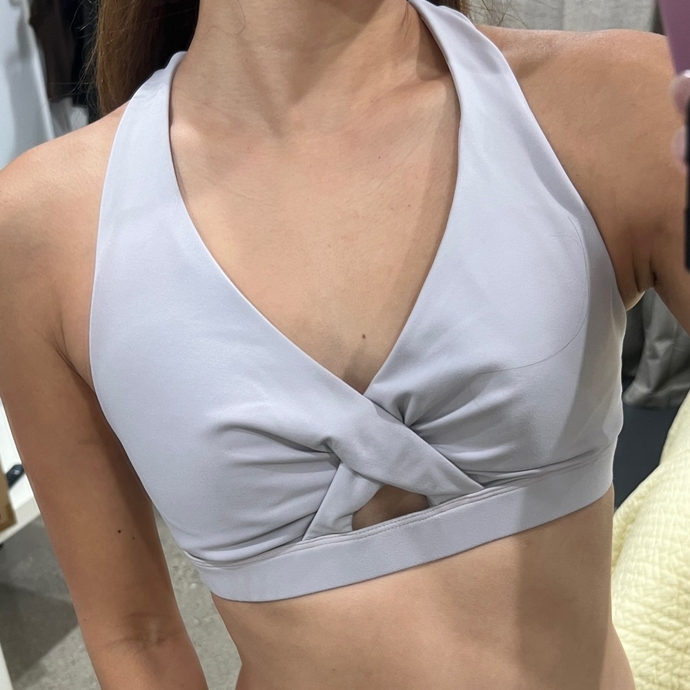 Iwa company Lavender Twist Sports Bra M